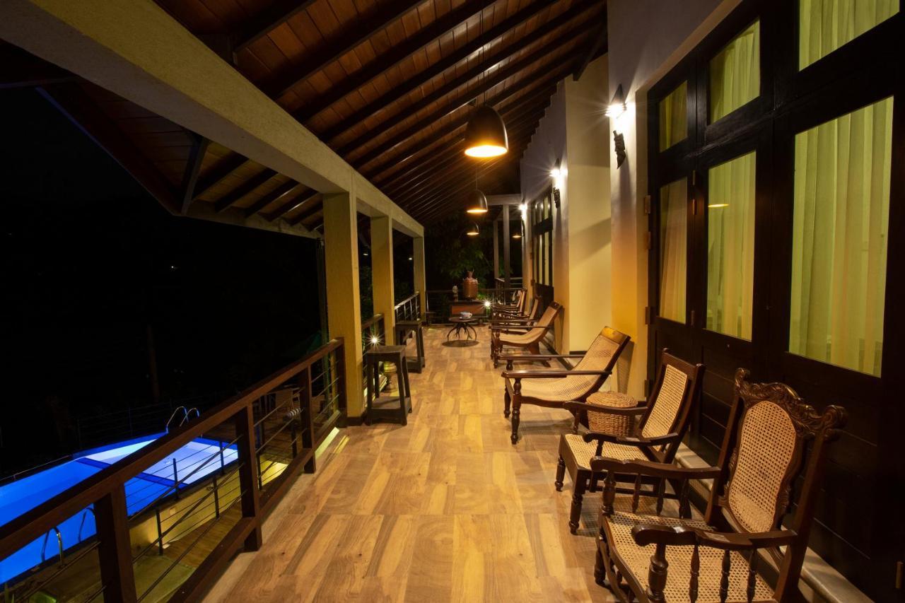 Huluganga Ridge, Kandy Karalliyadda Bagian luar foto