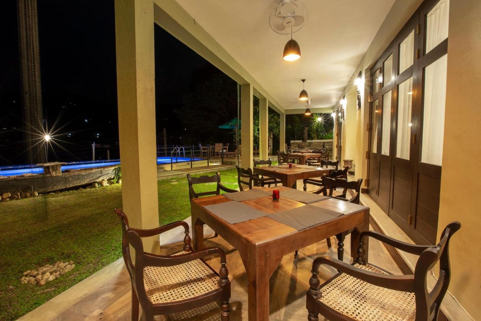 Huluganga Ridge, Kandy Karalliyadda Bagian luar foto
