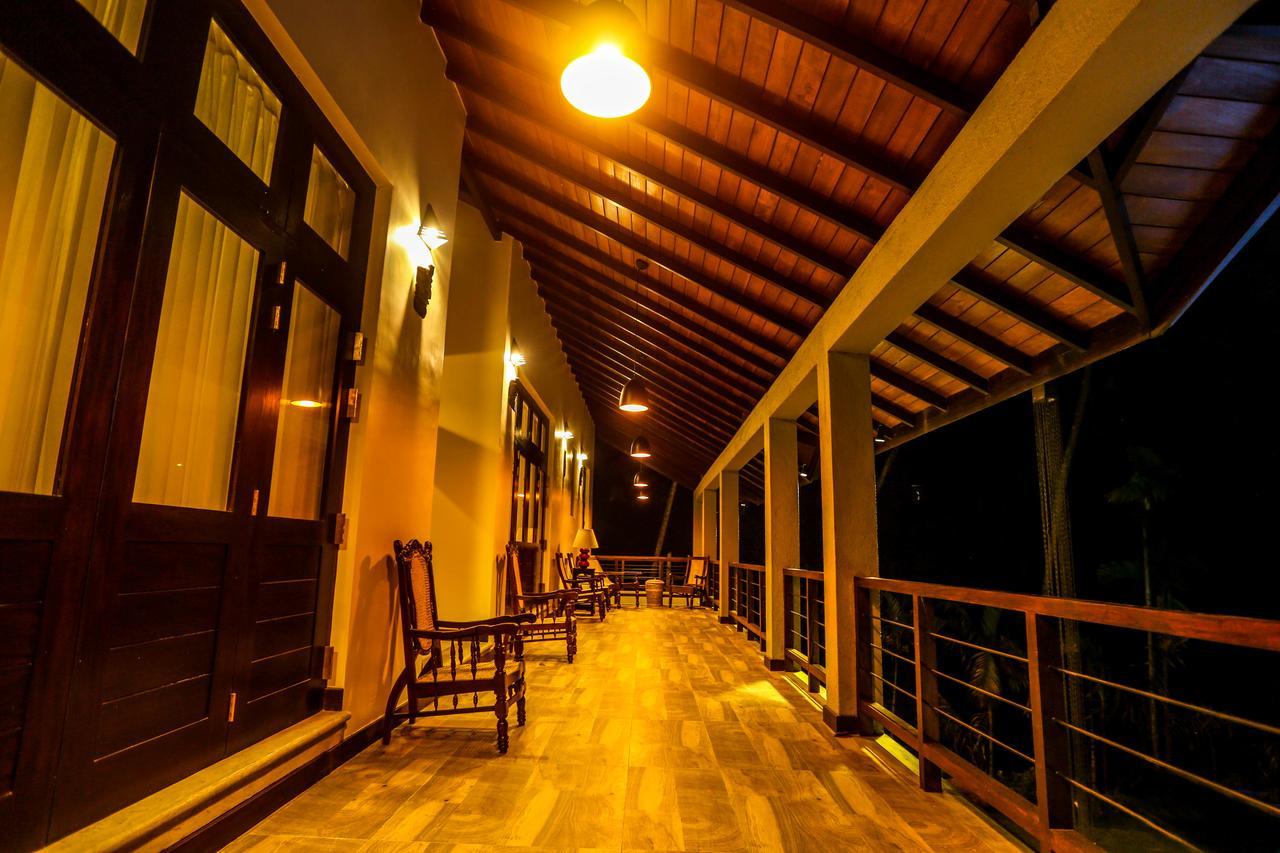 Huluganga Ridge, Kandy Karalliyadda Bagian luar foto